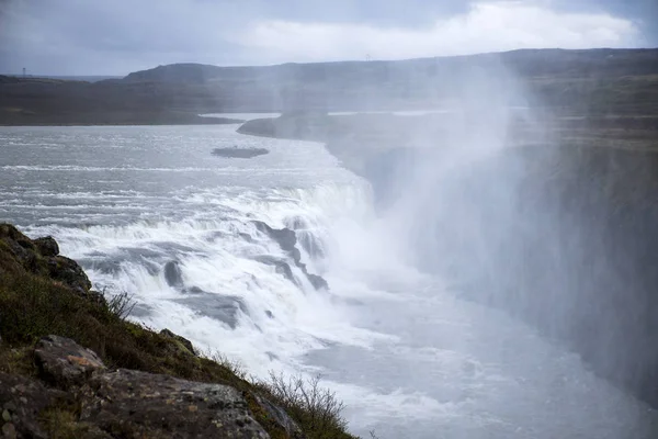 Krásný velký vodopád Gullfoss na Islandu — Stock fotografie