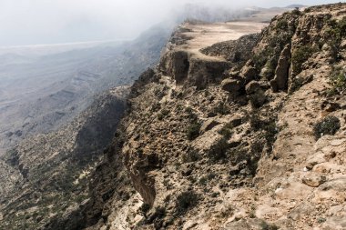 En yüksek noktası Jabal Samhan dağ bakış açısı Dhofar dağlar Umman 3