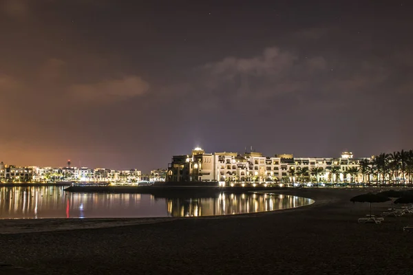 Increíbles luces nocturnas Sultanate Omán Souly Bay y Hoteles Oceanside 5 — Foto de Stock