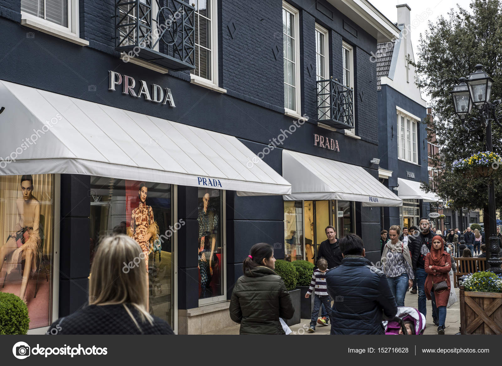 designer outlet prada