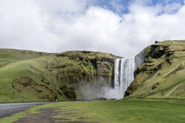Skogafoss güzel şelale yeşil İzlanda