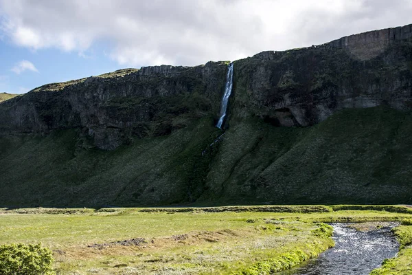 Seljalandsfoss 瀑布冰岛夏日风景 — 图库照片