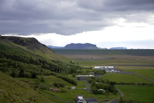 Vista de Skogafoss belo verde Islândia — Fotografia de Stock