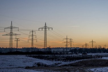 Kış elektrik hatları kule manzara kar beyaz günbatımı gündoğumu şafak 5 çelik