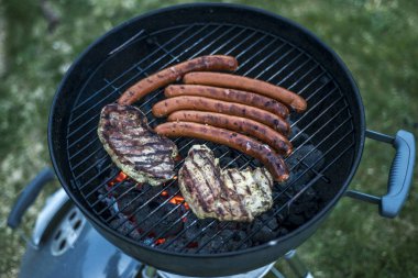 lezzetli ızgara et mangal kömür üzerinden Barbekü Izgara