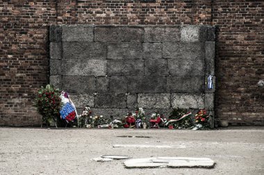Block 10 execution wall concentration camp Auschwitz Birkenau KZ Poland 2 clipart