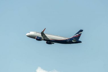 Düsseldorf Almanya 03.09.2017 başlayan Aeroflot Airbus uçak kalkış Düsseldorf Uluslararası Havaalanı'nda