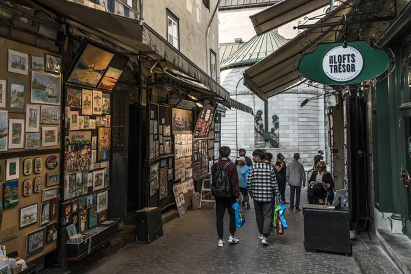 Quebec Kanada 13.09.2017 Street Sanat Sergisi sanatçı turistler eski Quebec City için boya ile