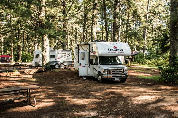 Kanada Algonquin Milli Parkı 30.09.2017 Rv Park camper Gölü iki nehir kamp güzel Canadream