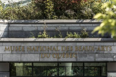 Quebec City, Kanada 13.09.2017: Fondation du Musée National des Beaux-Arts yapı ovalarında İbrahim editoryal
