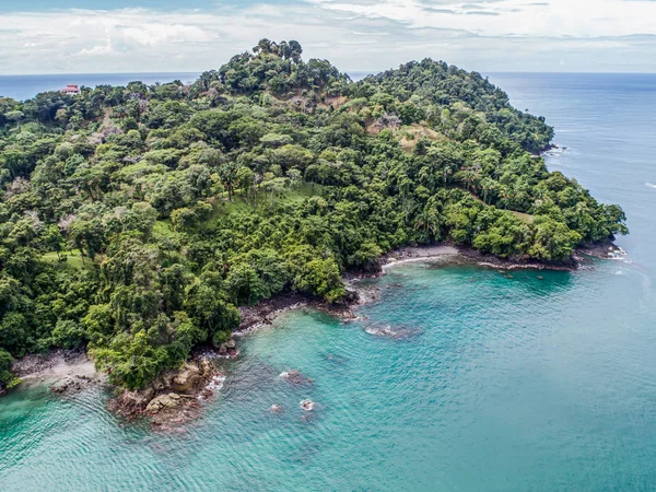 Αεροφωτογραφία της παραλίας Tropical Biesanz και της ακτογραμμής κοντά στο εθνικό πάρκο Manuel Antonio, Κόστα Ρίκα — Φωτογραφία Αρχείου