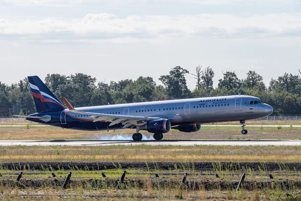 Frankfurt, Deutschland 11.08.2019 Russische Aeroflot Airlines bei der Landung auf dem Frankfurter Flughafen — Stockfoto