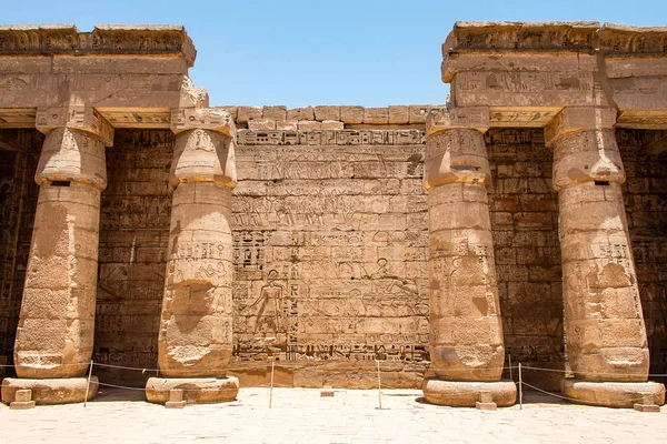 Temple Médinet Habu Egypte Louxor de Ramsès III est une importante structure de la période du Nouvel Empire en Cisjordanie de Louxor — Photo