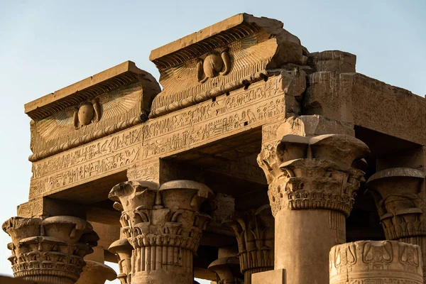 Ruins and Hieroglyphs in the famous Temple of Kom Ombo in Egypt on nile river bank — Stock Photo, Image