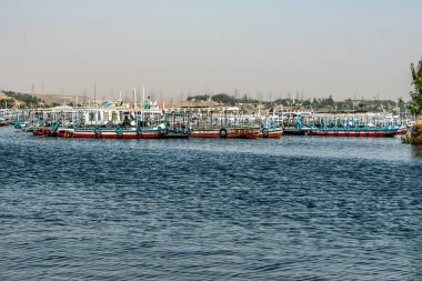 Marina the Egypt 20.05.2018 Philea Tapınağı 'na giden turist botları Aswan Barajı yüzünden tapınağı taşıdı.
