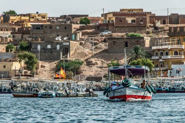 Marina the Egypt 20.05.2018 Philea Tapınağı 'na giden turist botları Aswan Barajı yüzünden tapınağı taşıdı.