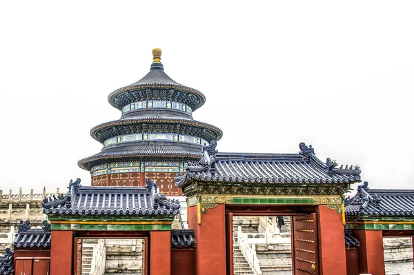Ο Ναός του Ουρανού ένα αυτοκρατορικό συγκρότημα θρησκευτικών κτιρίων στο νοτιοανατολικό τμήμα του κεντρικού Πεκίνου — Φωτογραφία Αρχείου