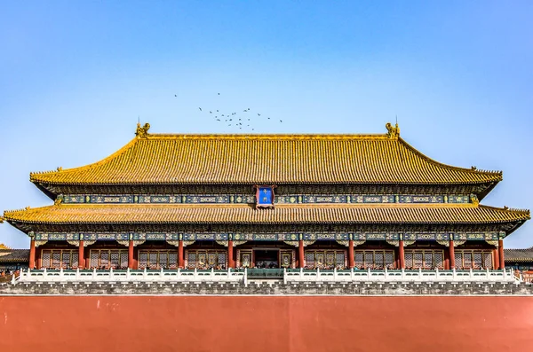 China, Beijing, Forbidden City Different design elements of the colorful buildings rooftops closeup details — 스톡 사진