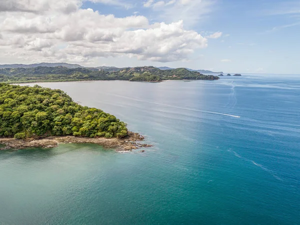 Fotografia aérea da praia tropical Playa Arenillas na Costa Rica na península Costa de Papagayo em guanacaste — Fotografia de Stock