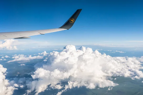 Frankfurt Germany 18.11.19 Condor Air wing of airplane in the sky winglet blue sky clouds — Stock Photo, Image