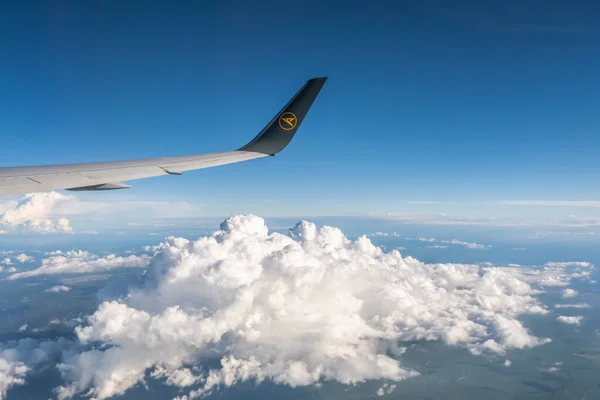 Frankfurt Germany 18.11.19 Condor Air wing of airplane in the sky winglet blue sky clouds — Stock Photo, Image