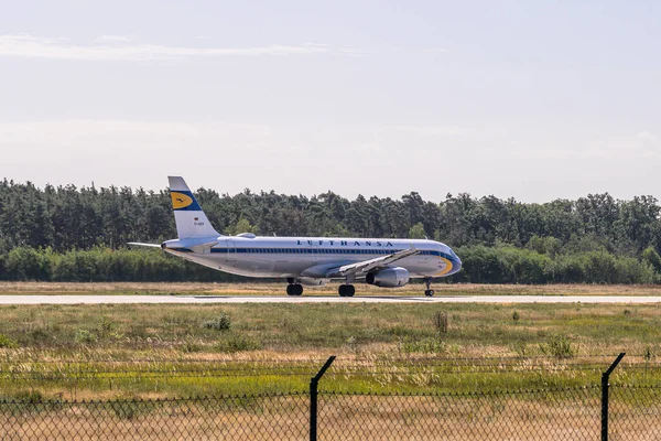 Φρανκφούρτη Γερμανία 11.08.2019 Η Lufthansa Airlines D-Aidv Airbus A321-231 απογειώνεται στο αεροδρόμιο Fraport — Φωτογραφία Αρχείου