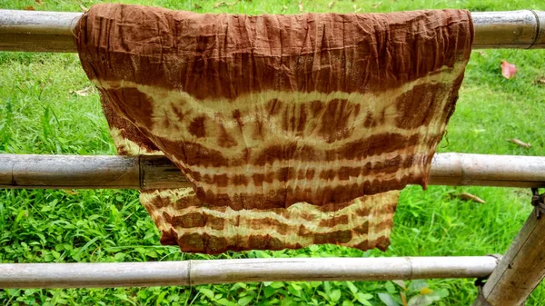 Kahverengi renk - batik boya kumaş güneşin