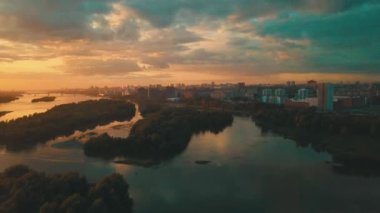 Sibirya City yaz gün batımında