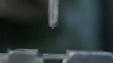 Sondaj makinesi metal işler, şekil kesti