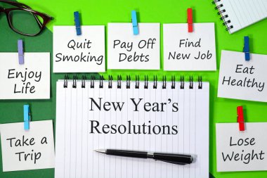 Not kağıdı ve günlüğe Yeni Yıl Kararları