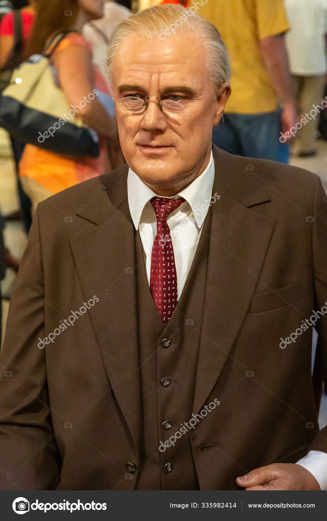 富兰克林· 罗斯福蜡像—— 库存社论照片© Oleg.A #335982414, image size:1067x1700