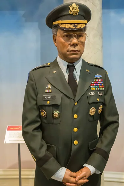 New York City, Usa Jule 13, 2013: Colin Powell, New York Times Meydanı 'ndaki Madame Tussauds balmumu müzesinde balmumu heykel.