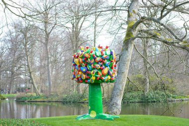 Keukenhof parkında bahar ziyaret sezonu