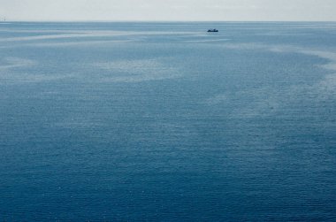 Meslek vahşi doğa, mermer Ege yat yüzen deniz koyu mavi sakin ruh içinde kalan deniz yaz panoraması
