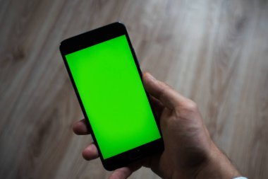 Smartphone ile yeşil perde anahtar chroma ekran için. 