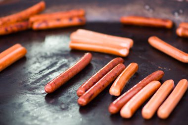 alevli ızgara ızgara sosis