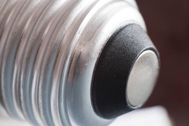 enerji tasarruflu led ampul E27 closeup beyaz arka plan üzerinde izole