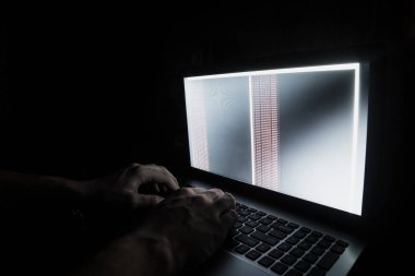 Rus hacker karanlık web, derin Web sunucu kesmek