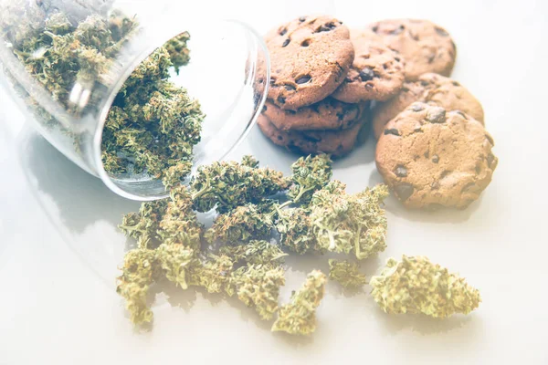 Cookies Cannabis Buds Marijuana Table Treatment Medical Marijuana Use Food — Stock Photo, Image