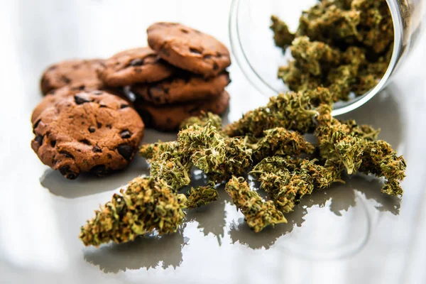 Cookies Herbe Cannabis Cbd Des Cookies Avec Cannabis Des Bourgeons — Photo