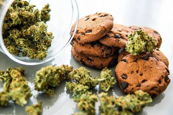 Koekjes Met Cannabis Kruid Cbd Behandeling Van Medicinale Marihuana Voor — Stockfoto