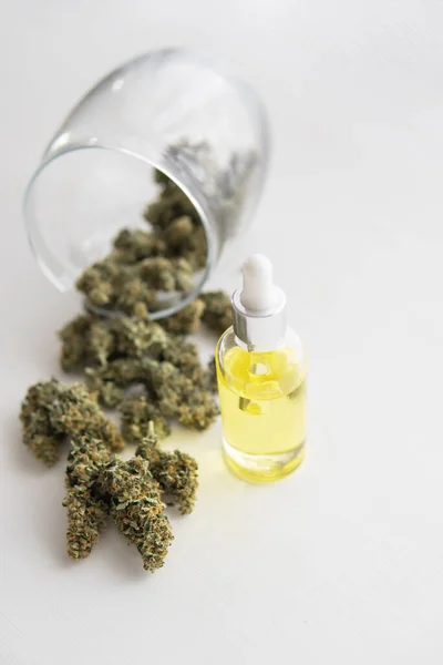 Flasche Cannabisöl Pipette Medizinisches Marihuana Konzept Cbd Cannabisöl Nahaufnahme Hanfprodukt — Stockfoto