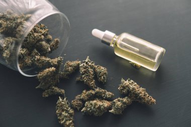 CBD tıbbi petrol, pipette kenevir yağı, yakın plan, esrar marihuana konsepti,