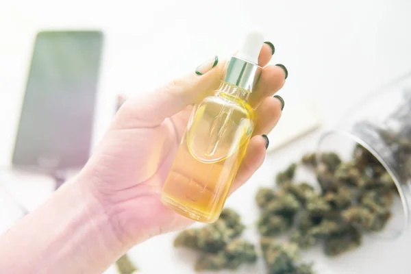 Weed Product Marihuana Extract Witte Achtergrond Medisch Hennep Concept Close — Stockfoto