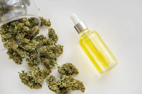 Cannabisolie Pipet Medicinale Marihuana Concept Close Natuurlijk Kruid Cbd Cannabis — Stockfoto