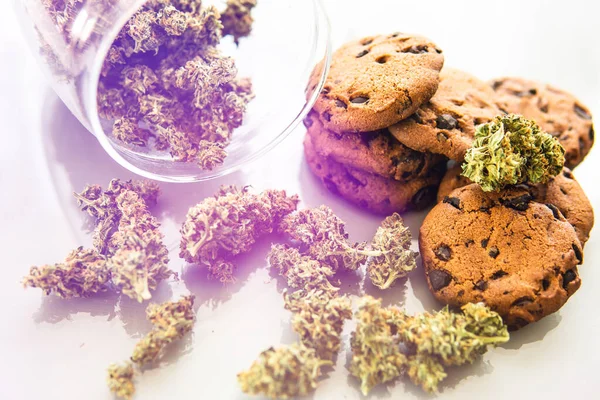 Galletas Con Hierba Cannabis Cbd Tratamiento Marihuana Medicinal Para Uso —  Fotos de Stock
