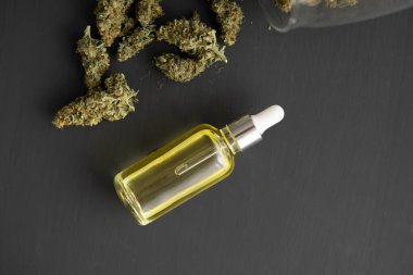 CBD kenevir esrarı OIL, yakın plan, pipette kenevir yağı, tıbbi marihuana konsepti,