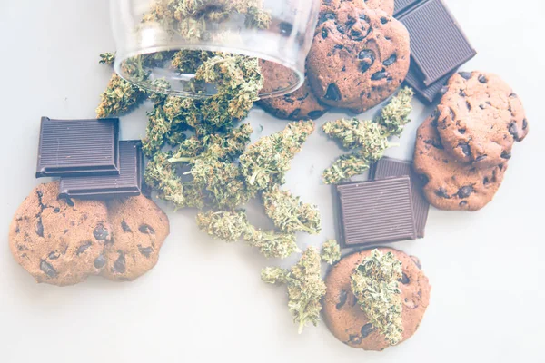 Galletas Con Hierba Cannabis Cbd Tratamiento Marihuana Medicinal Para Uso — Foto de Stock