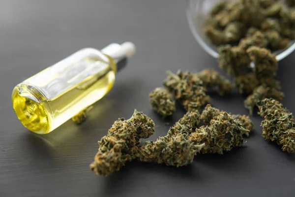 Cannabis Marihuana Concept Cbd Medische Olie Close Cannabis Olie Pipet — Stockfoto