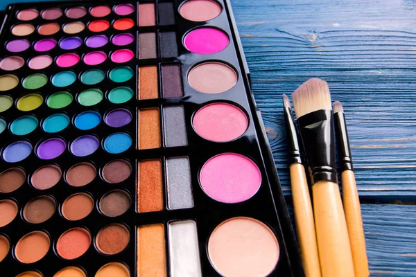 Make up colorful eyeshadow palette — Stock Photo, Image